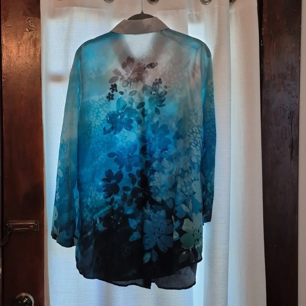 Soft Surroundings Jolene Watercolor Floral Silk Buttons Blouse Sz Medium - Picture 9 of 9
